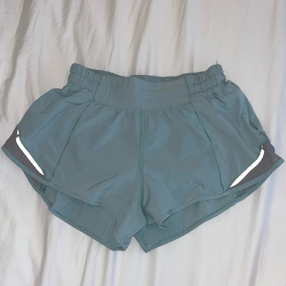 Lululemon hotty hot low rise shorts